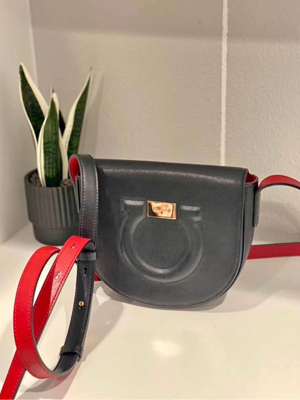 Salvatore Ferragamo gancini Black Leather saddlebag Crossbody